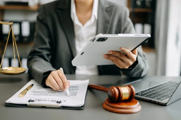 Material Breach vs Minor Breach Under Florida Law